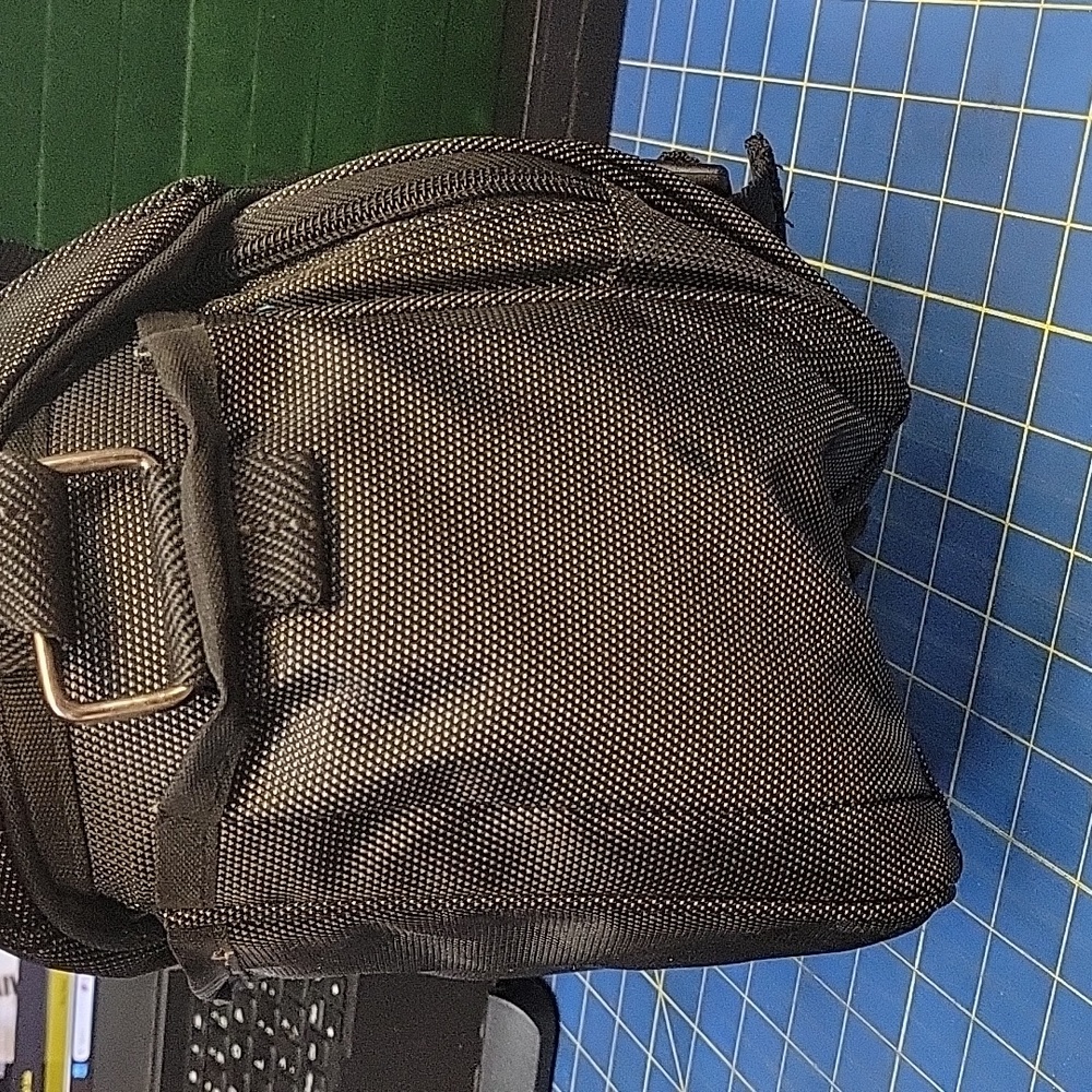 Nikon Gray & Black Camera Bag Multi Pocket Adj Strap Preloved - Picture 4 of 9